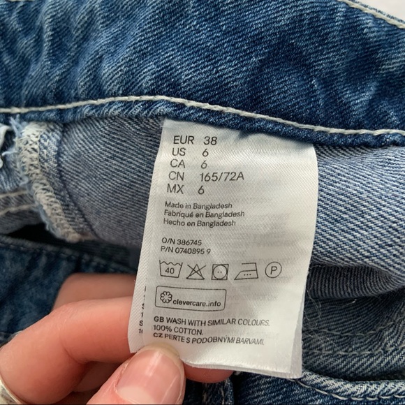 Denim mini skirt with oversized pockets - H&M &Denim US6 - Picture 3 of 7